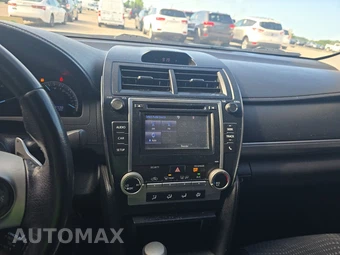 2014 Toyota Camry SE – miniatura 11