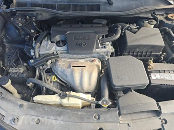 2014 Toyota Camry SE – miniatura 15
