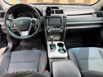2014 Toyota Camry SE - miniatura 10