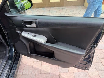 2014 Toyota Camry SE - miniatura 11