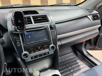 2014 Toyota Camry SE - miniatura 21