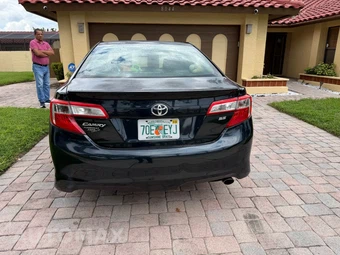 2014 Toyota Camry SE - miniatura 3