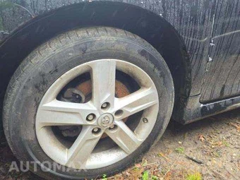 2014 Toyota Camry SE – miniatura 19