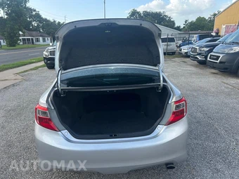 2014 Toyota Camry SE - miniatura 10
