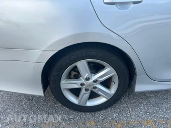2014 Toyota Camry SE - miniatura 12