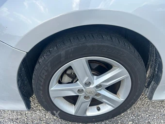 2014 Toyota Camry SE - miniatura 17