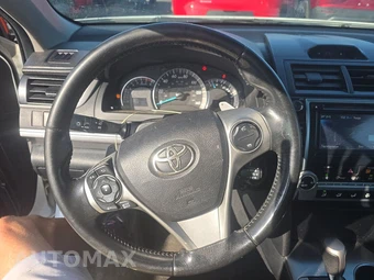 2014 Toyota Camry SE – miniatura 10