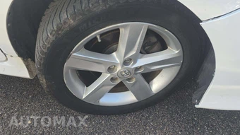 2014 Toyota Camry SE – miniatura 39