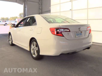 2014 Toyota Camry SE – miniatura 6