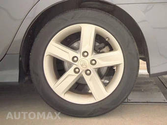 2014 Toyota Camry SE - miniatura 12