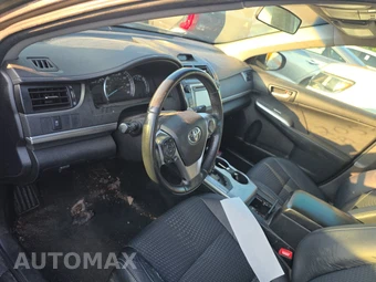 2014 Toyota Camry SE - miniatura 17