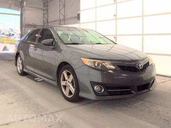 2014 Toyota Camry SE - miniatura 4