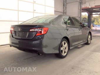 2014 Toyota Camry SE - miniatura 5