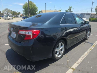 2014 Toyota Camry SE – miniatura 3