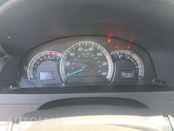 2014 Toyota Camry SE – miniatura 9