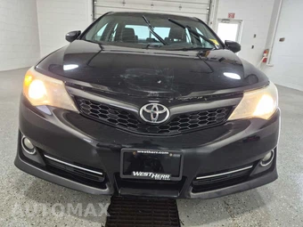 2014 Toyota Camry SE - miniatura 2