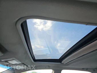 2014 Toyota Camry SE – miniatura 19