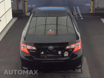 2014 Toyota Camry SE – miniatura 5