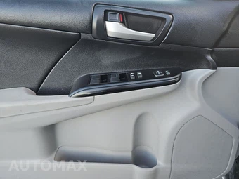 2014 Toyota Camry SE – miniatura 9