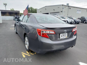 2014 Toyota Camry SE - miniatura 3