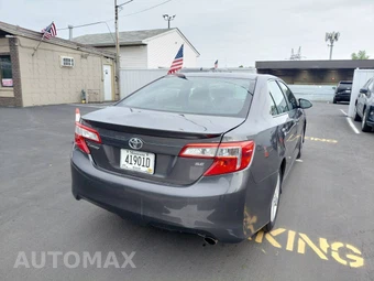 2014 Toyota Camry SE - miniatura 4