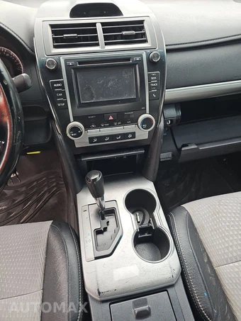 2014 Toyota Camry SE – miniatura 11
