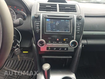 2014 Toyota Camry SE – miniatura 11