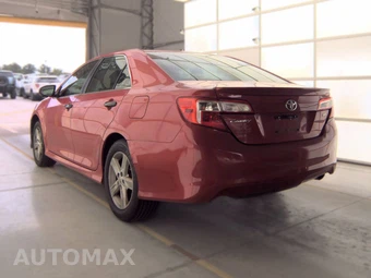 2014 Toyota Camry SE – miniatura 6