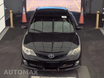 2014 Toyota Camry SE - miniatura 2