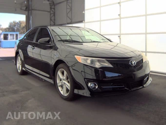 2014 Toyota Camry SE - miniatura 3