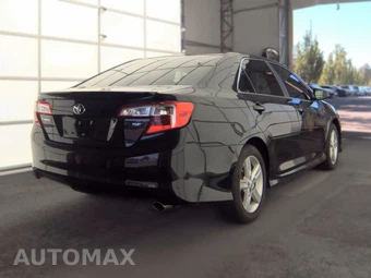 2014 Toyota Camry SE - miniatura 4