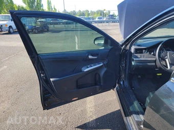 2014 Toyota Camry SE - miniatura 9