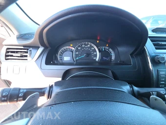 2014 Toyota Camry SE – miniatura 12