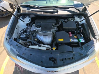 2014 Toyota Camry SE – miniatura 15