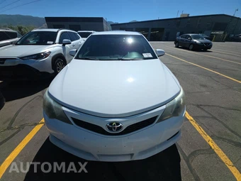 2014 Toyota Camry SE – miniatura 2
