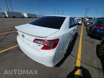 2014 Toyota Camry SE – miniatura 4