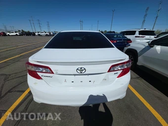 2014 Toyota Camry SE – miniatura 5