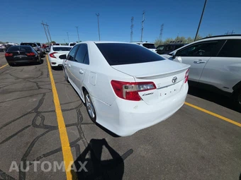 2014 Toyota Camry SE – miniatura 6
