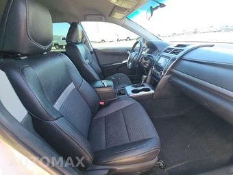 2014 Toyota Camry SE – miniatura 8