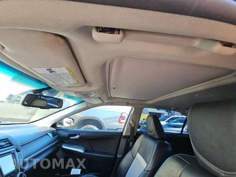 2014 Toyota Camry SE – miniatura 21