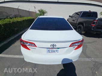 2014 Toyota Camry SE – miniatura 5