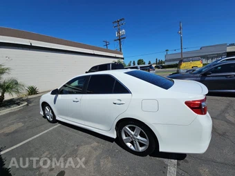 2014 Toyota Camry SE – miniatura 6