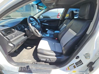2014 Toyota Camry SE – miniatura 7
