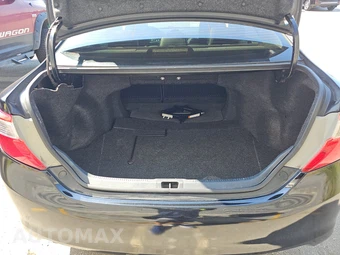 2014 Toyota Camry SE - miniatura 17