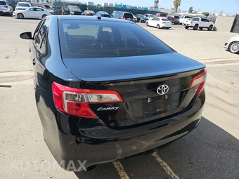 2014 Toyota Camry SE - miniatura 5