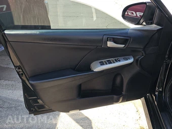 2014 Toyota Camry SE - miniatura 9