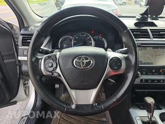 2014 Toyota Camry SE - miniatura 10