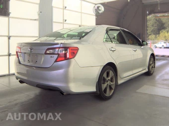 2014 Toyota Camry SE - miniatura 4