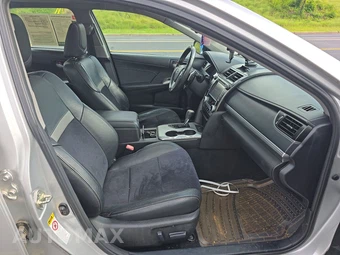 2014 Toyota Camry SE - miniatura 8