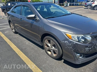 2014 Toyota Camry SE Sport - miniatura 3